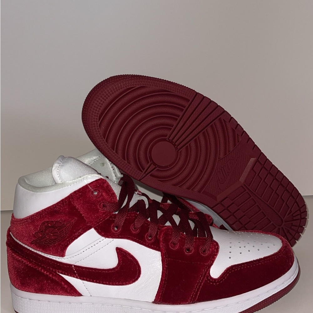 Nike Men's Burgundy and White Sneakers